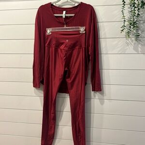 Athleta set . Maroon